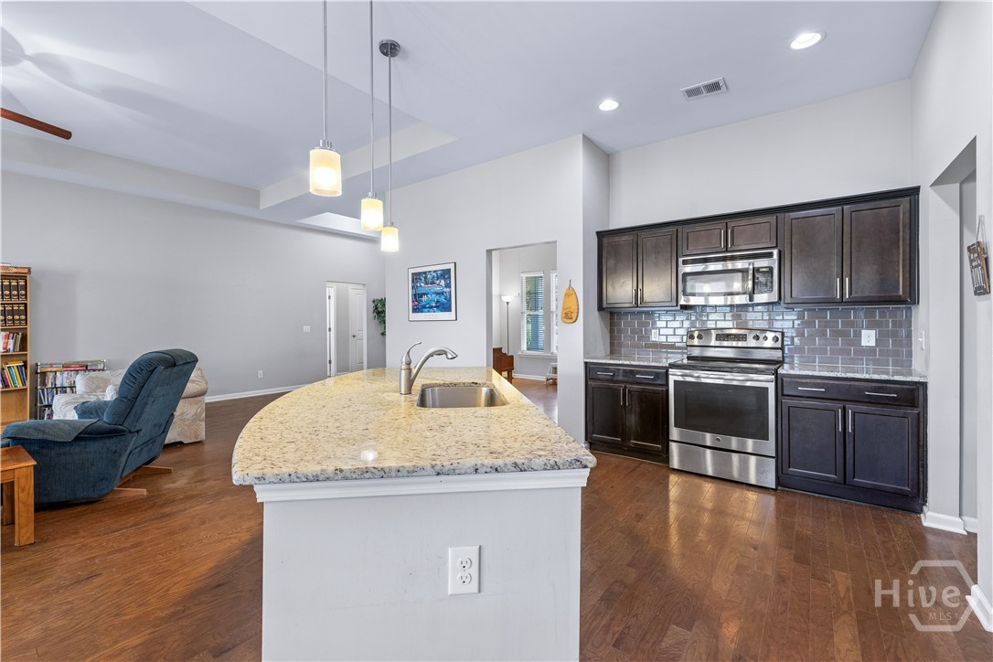 8 Southpark Boulevard
