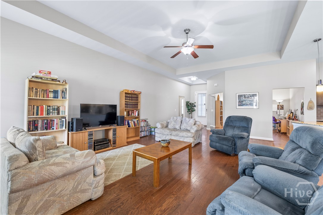 8 Southpark Boulevard
