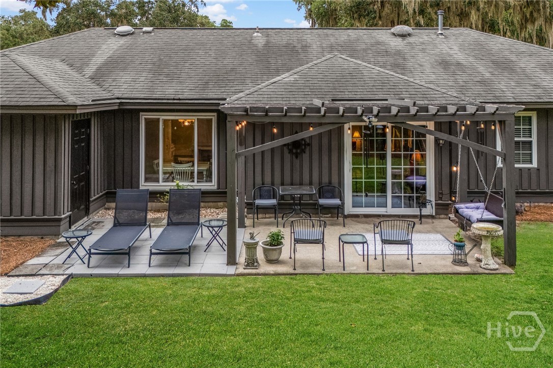 26 River Oaks Road
