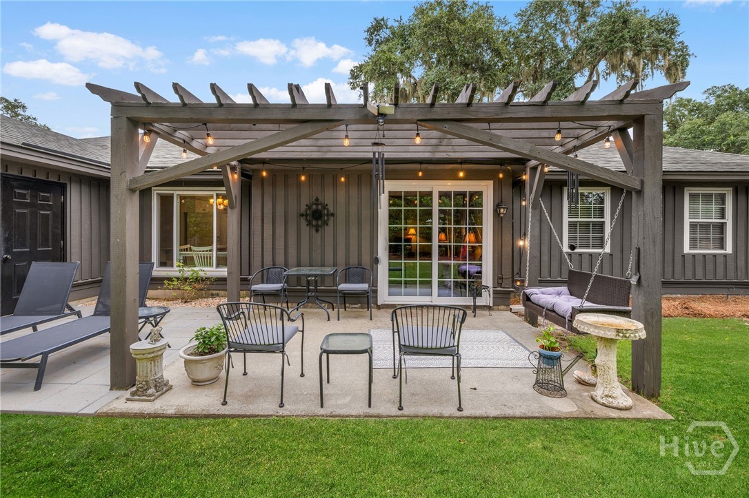 26 River Oaks Road