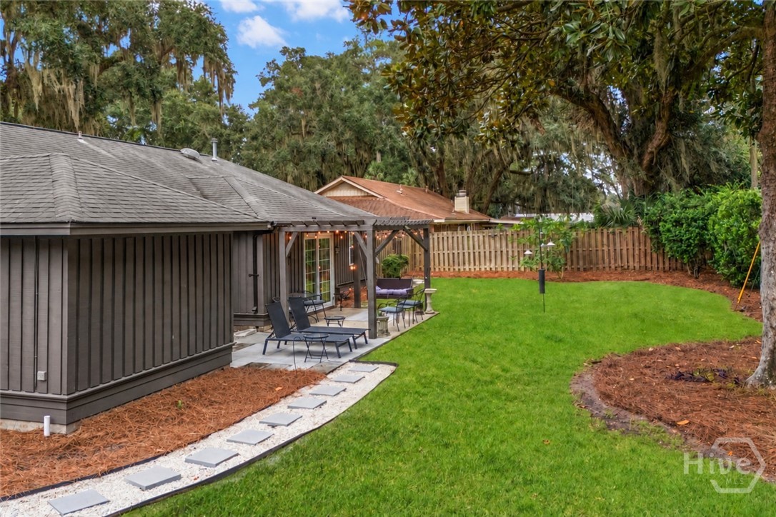 26 River Oaks Road