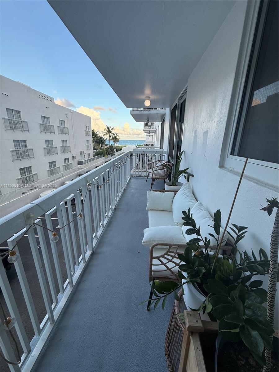 401 Ocean Dr # 325