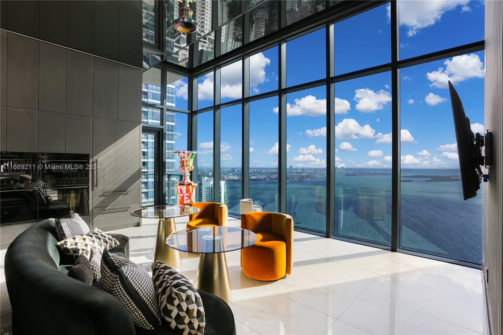 1451 Brickell Ave # 54 Unit: PH 54