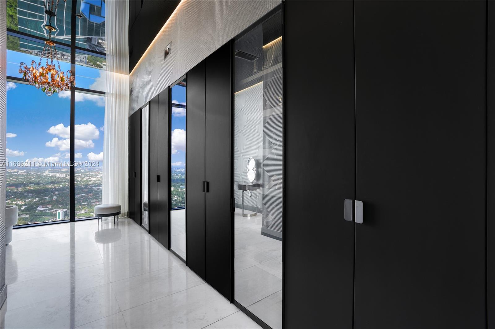 1451 Brickell Ave # 54 Unit: PH 54
