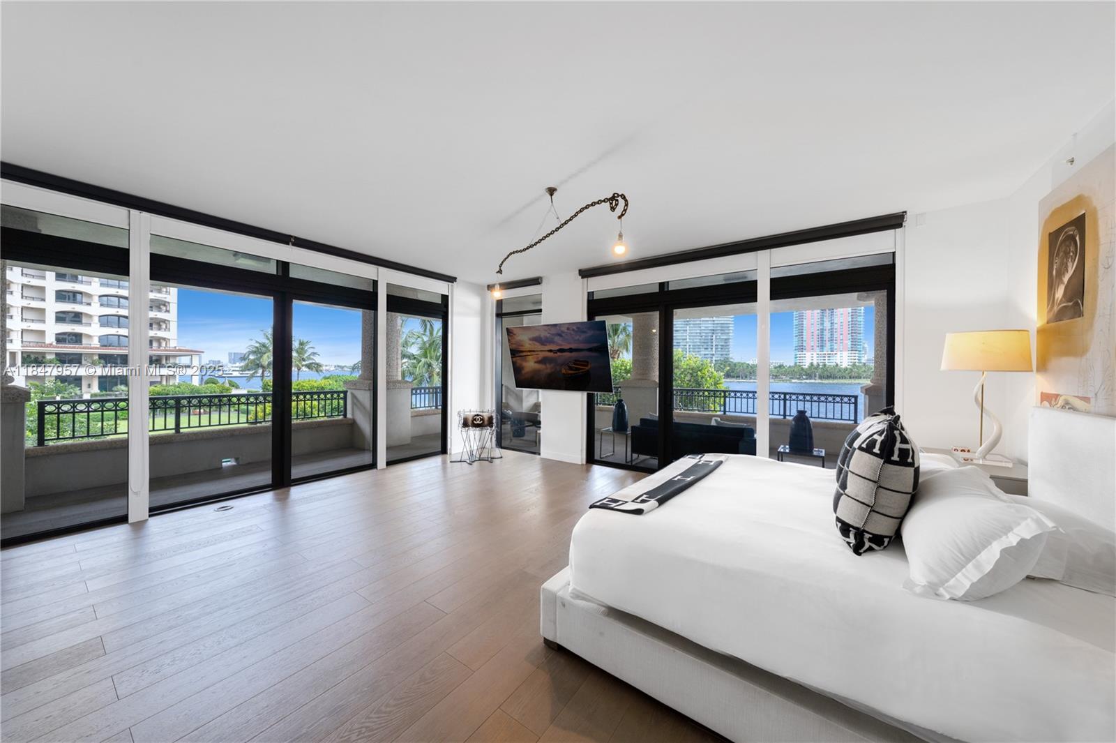 7023 Fisher Island Dr # 7023