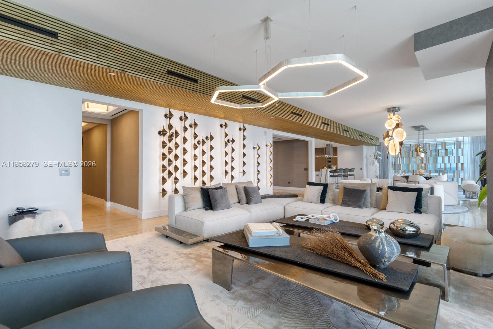 18501 Collins Ave Unit: 1401/02
