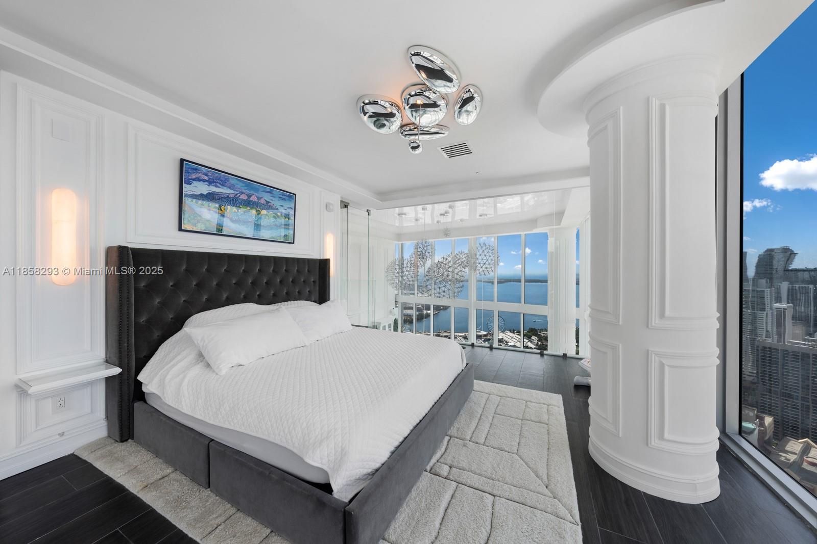 888 Biscayne Blvd # 5701