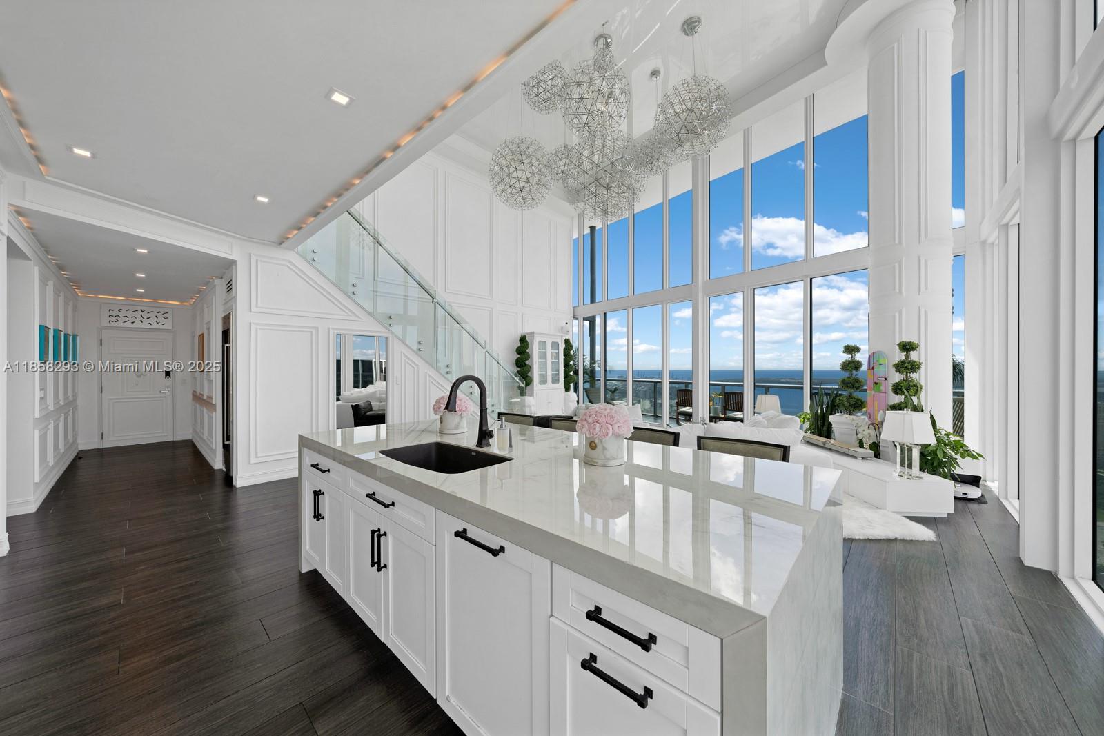 888 Biscayne Blvd # 5701