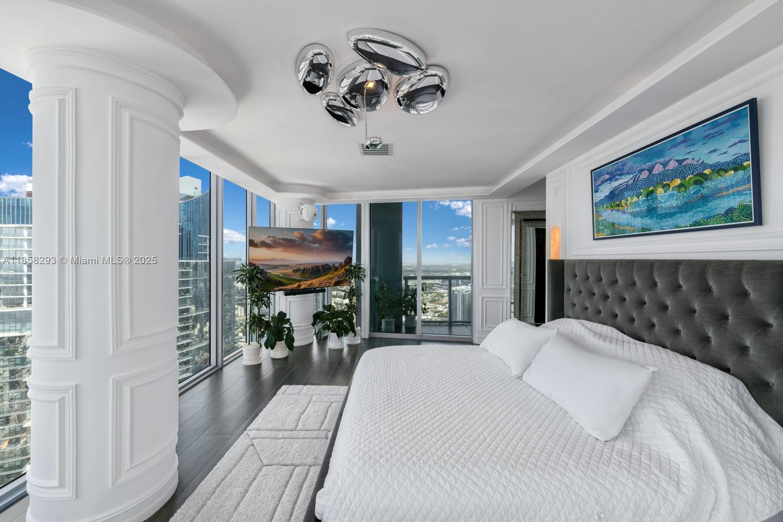 888 Biscayne Blvd # 5701