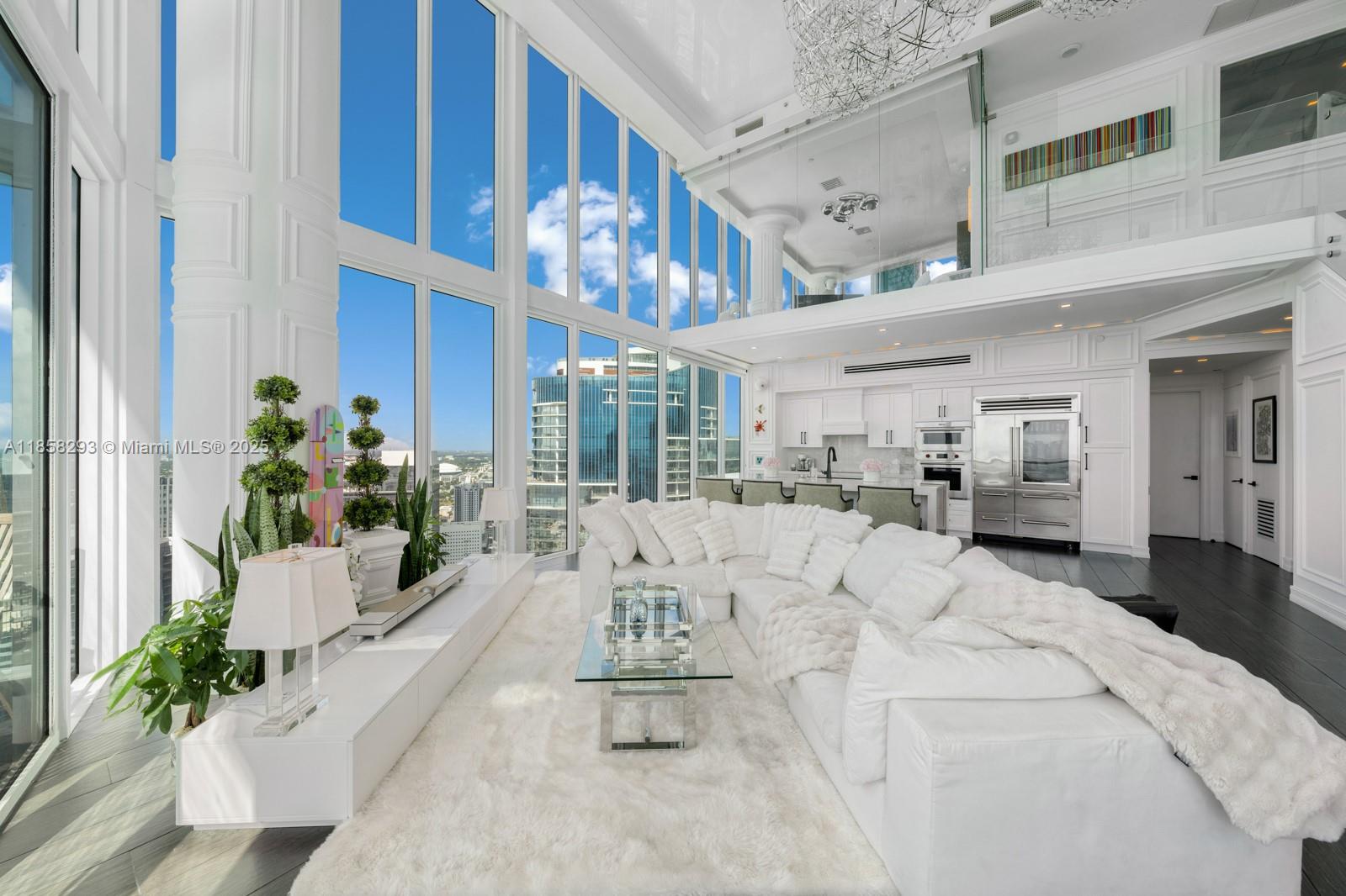 888 Biscayne Blvd # 5701