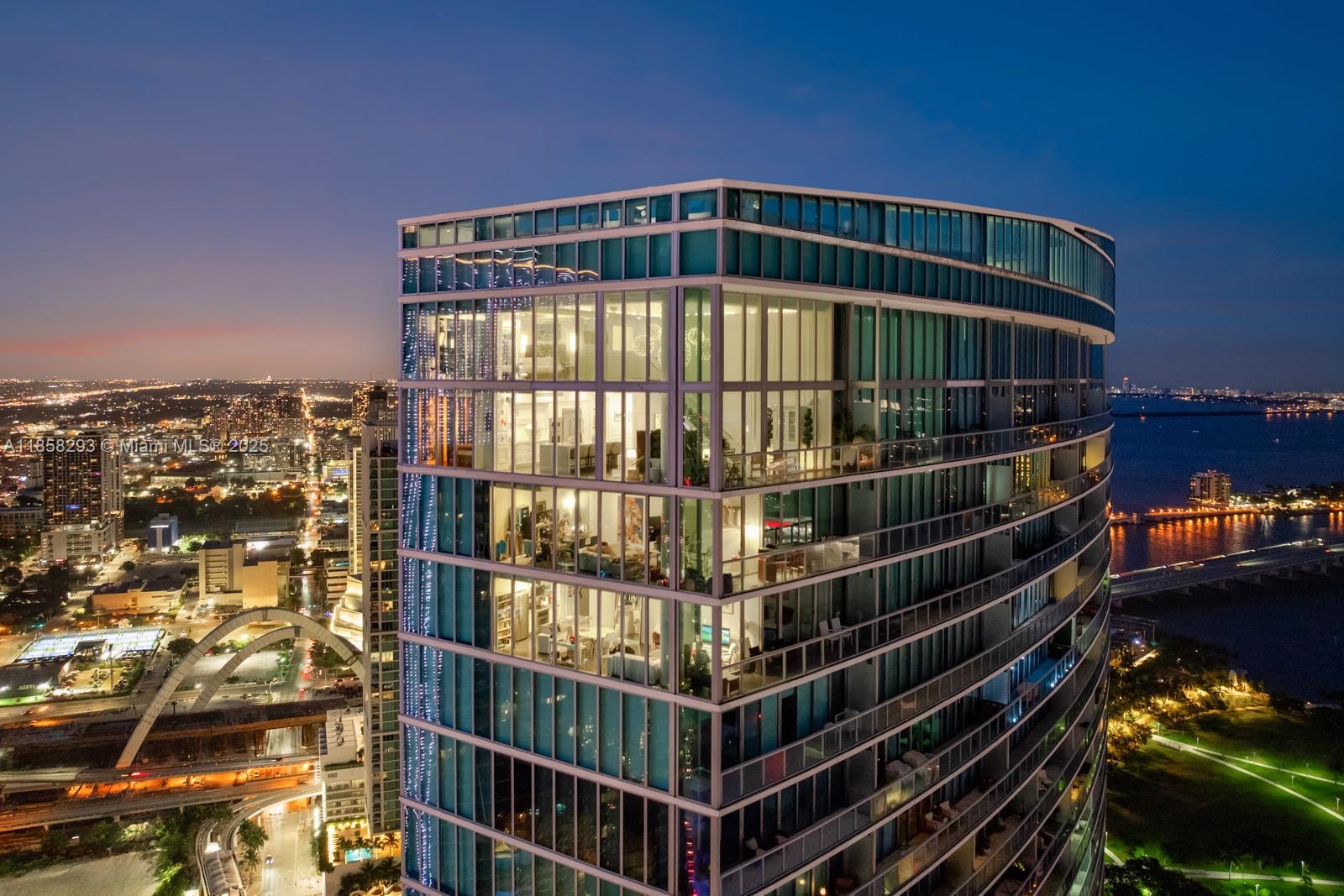 888 Biscayne Blvd # 5701