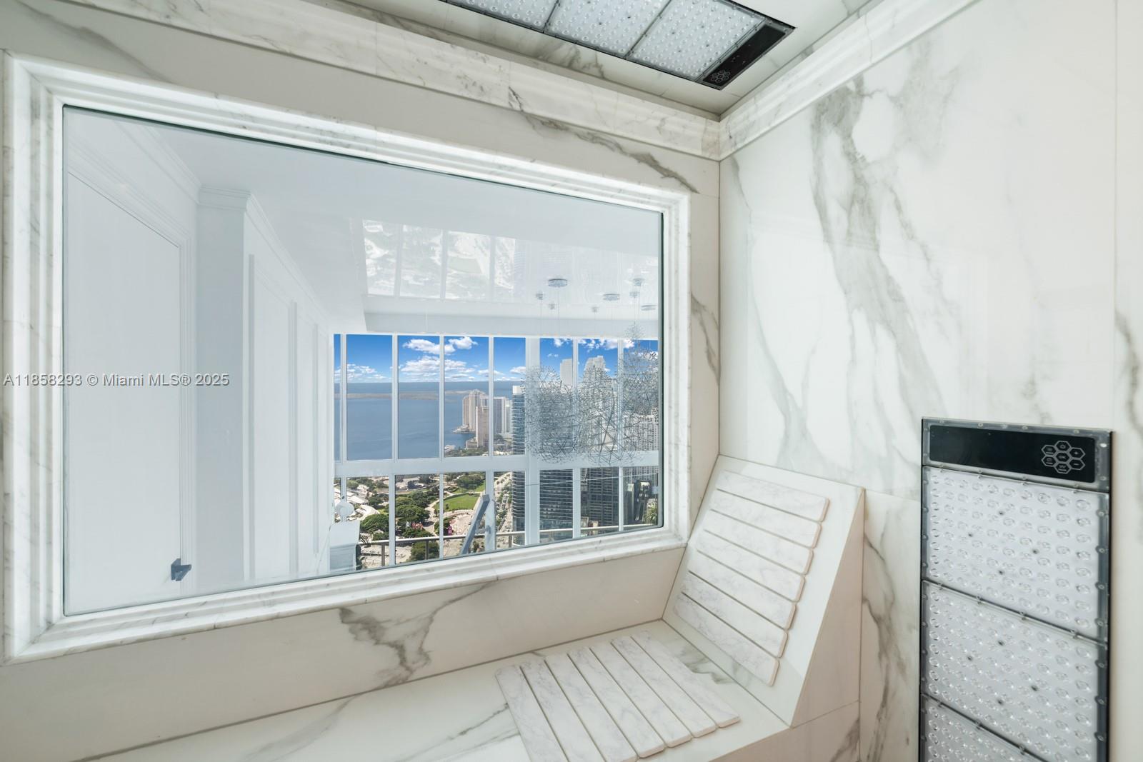 888 Biscayne Blvd # 5701