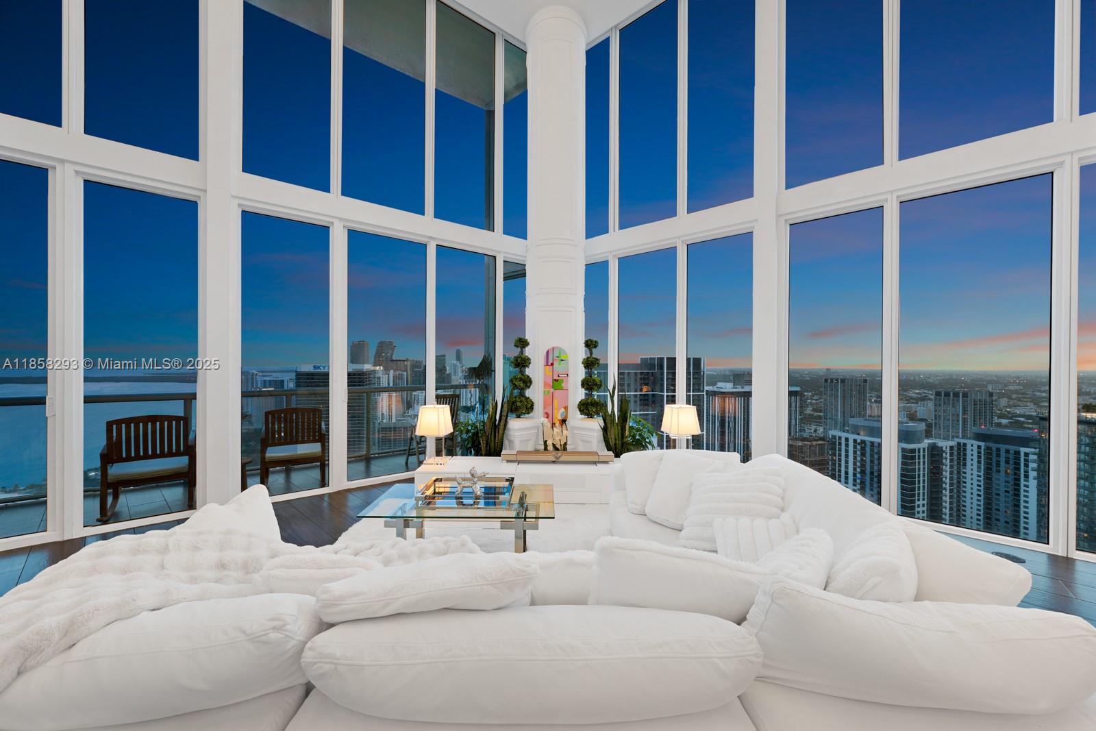 888 Biscayne Blvd # 5701