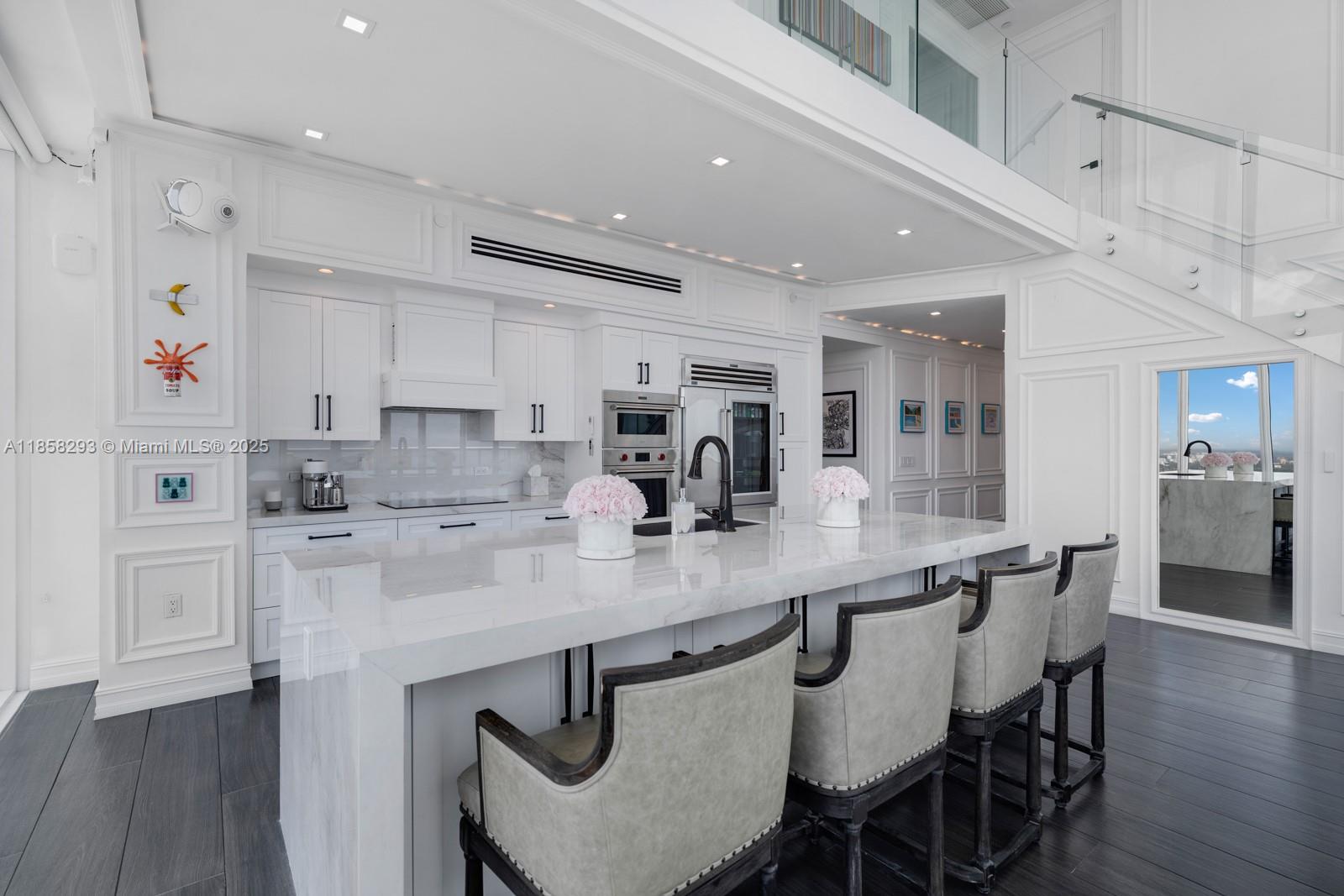 888 Biscayne Blvd # 5701