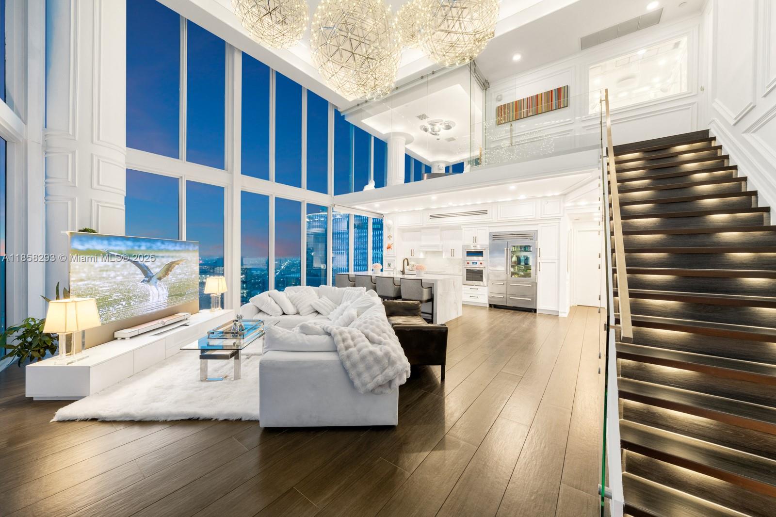 888 Biscayne Blvd # 5701