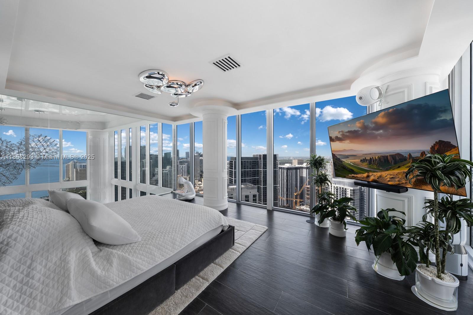 888 Biscayne Blvd # 5701