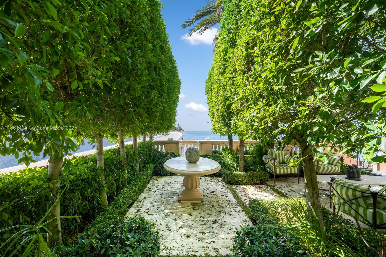 1840 S Bayshore Ln