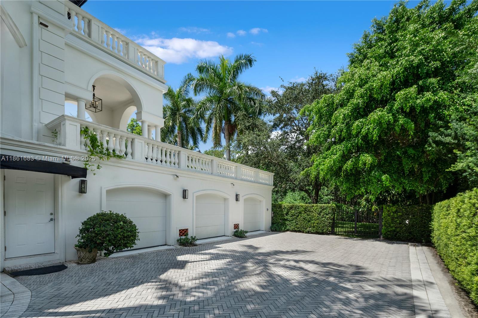 26 Tahiti Beach Island Rd