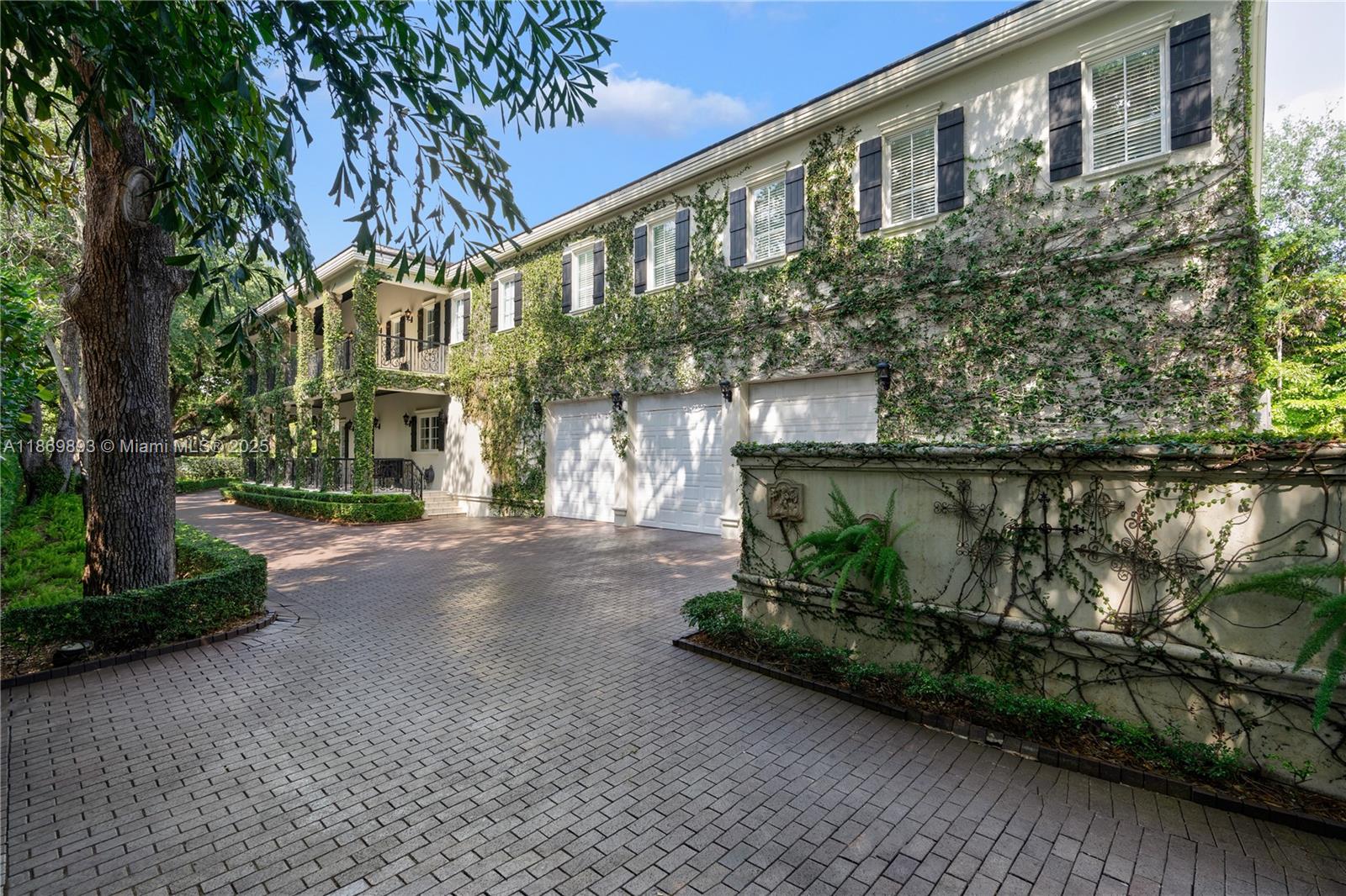 612 Sunset Dr