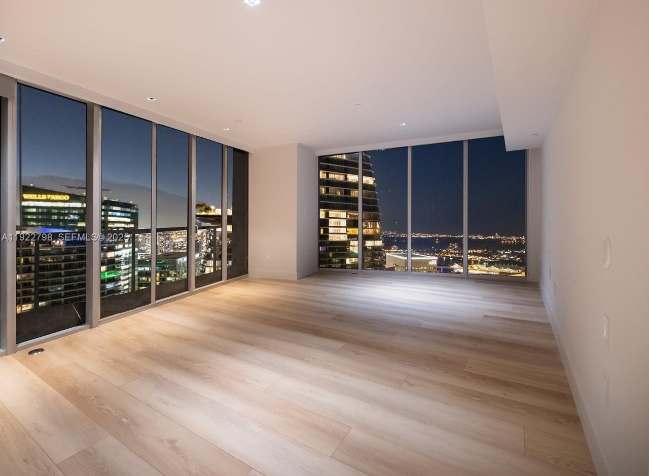 465 Brickell Ave # 5701