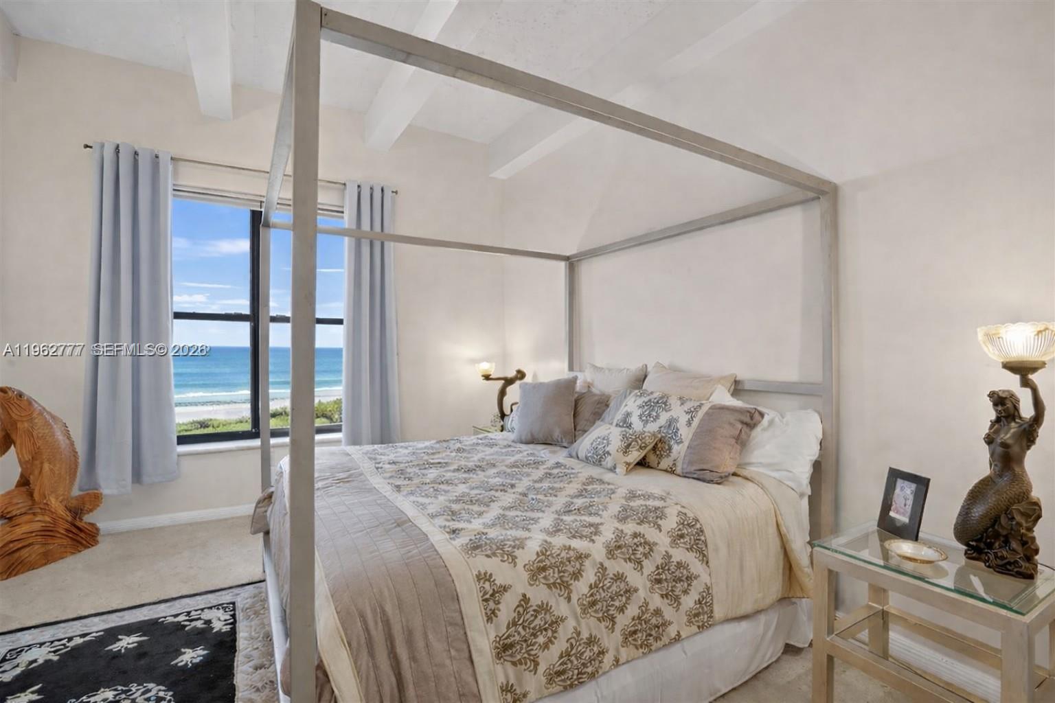 1330 Ocean Dr Unit: R7C