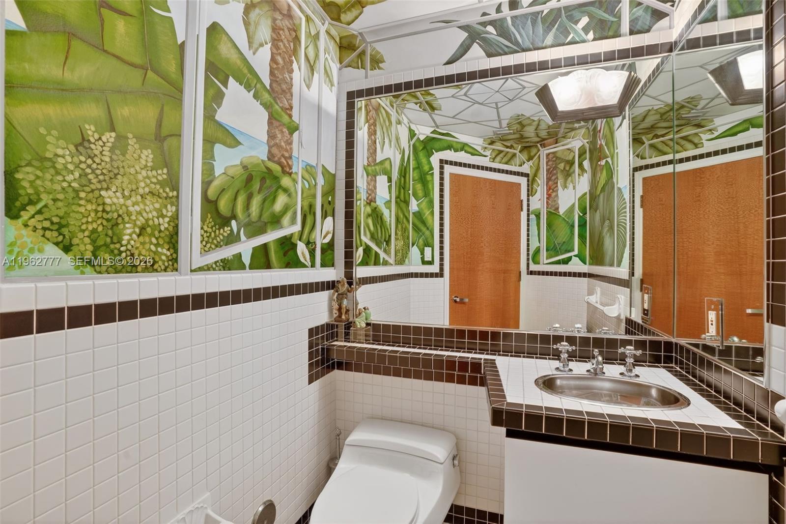 1330 Ocean Dr Unit: R7C