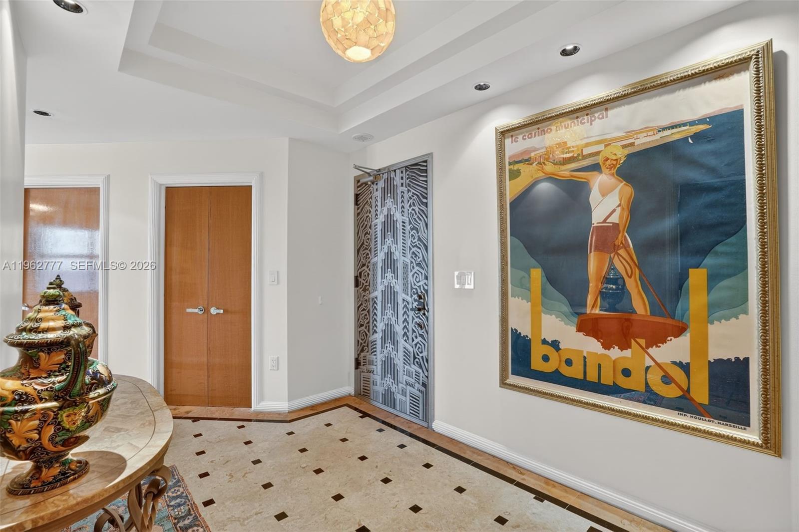 1330 Ocean Dr Unit: R7C