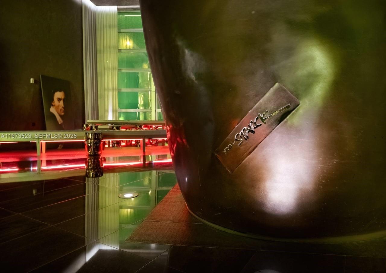 465 Brickell Ave # 5701