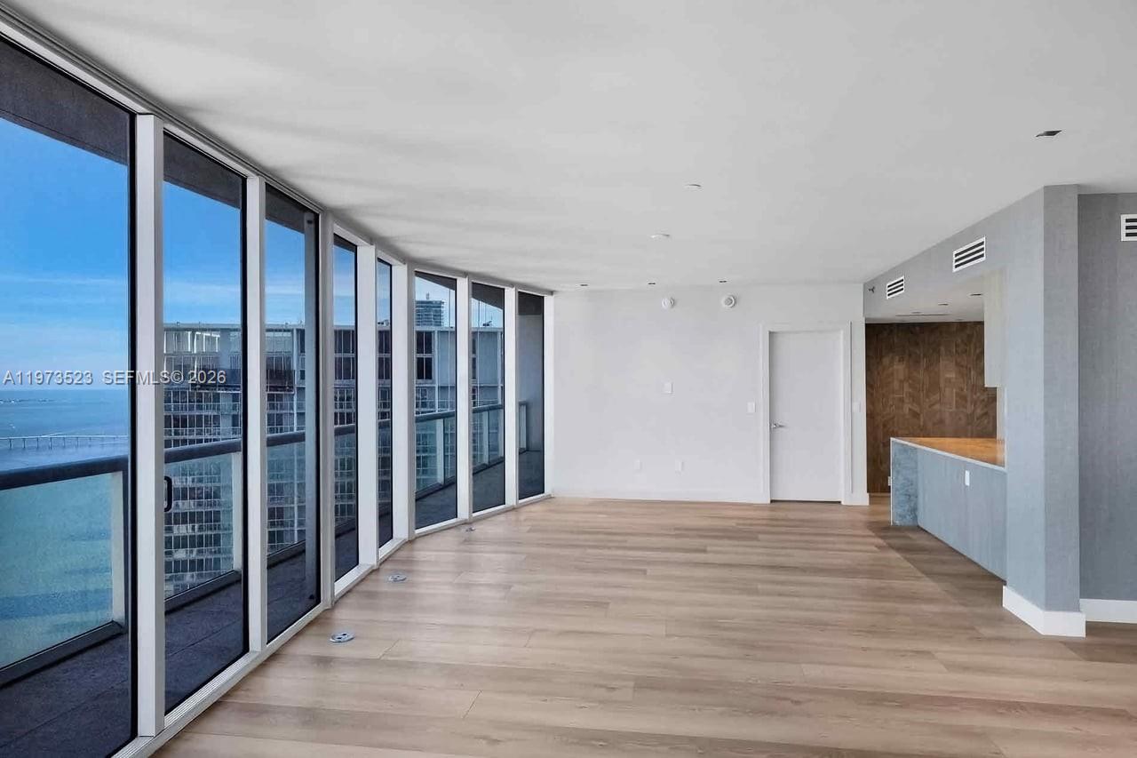 465 Brickell Ave # 5701