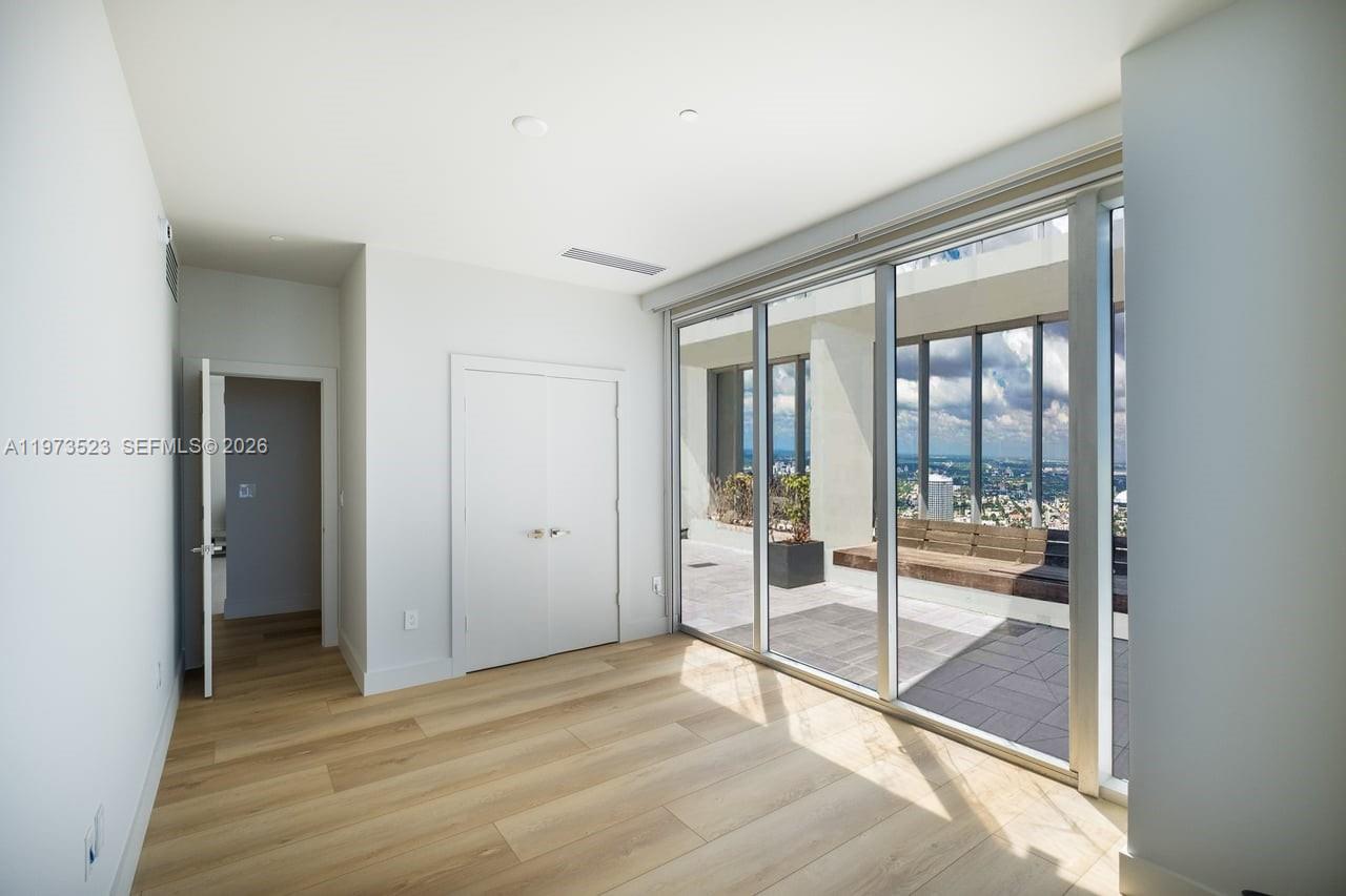 465 Brickell Ave # 5701