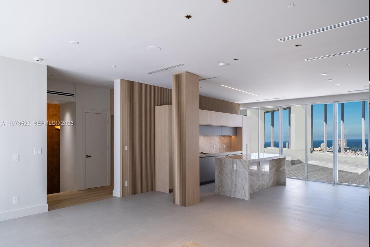 465 Brickell Ave # 5701