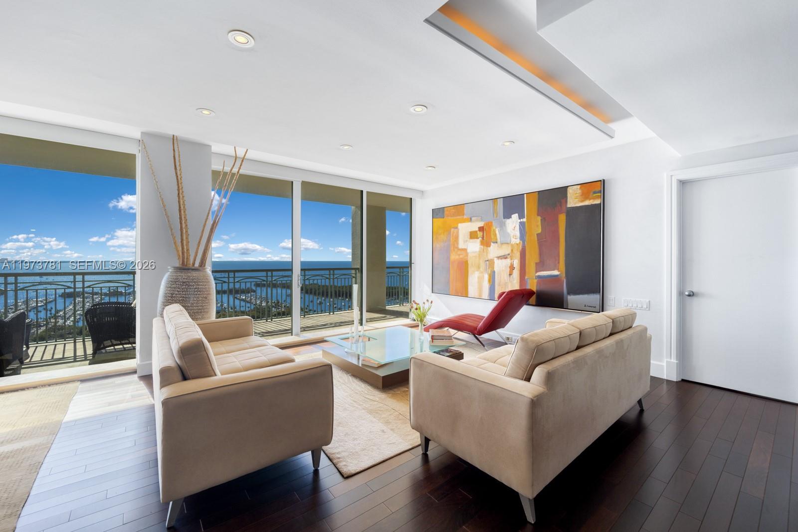 3400 SW 27th Ave # 2102