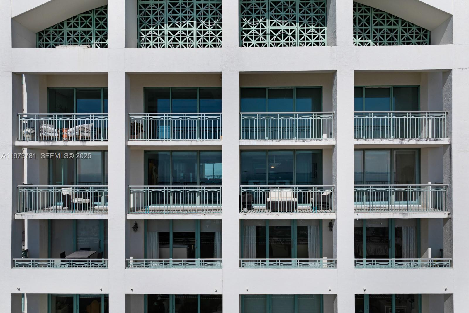 3400 SW 27th Ave # 2102