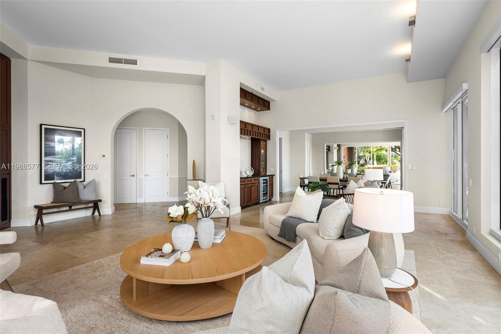 10 Edgewater Dr Unit: Lanai South