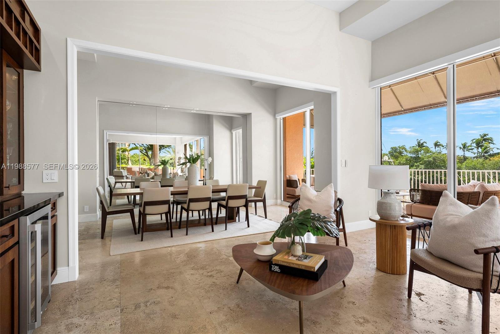 10 Edgewater Dr Unit: Lanai South