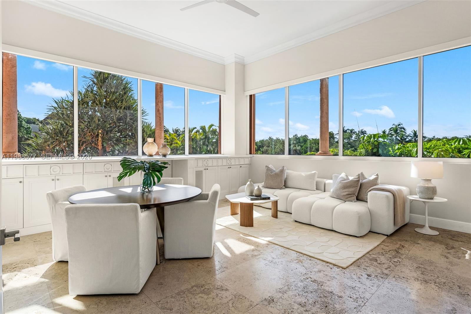 10 Edgewater Dr Unit: Lanai South