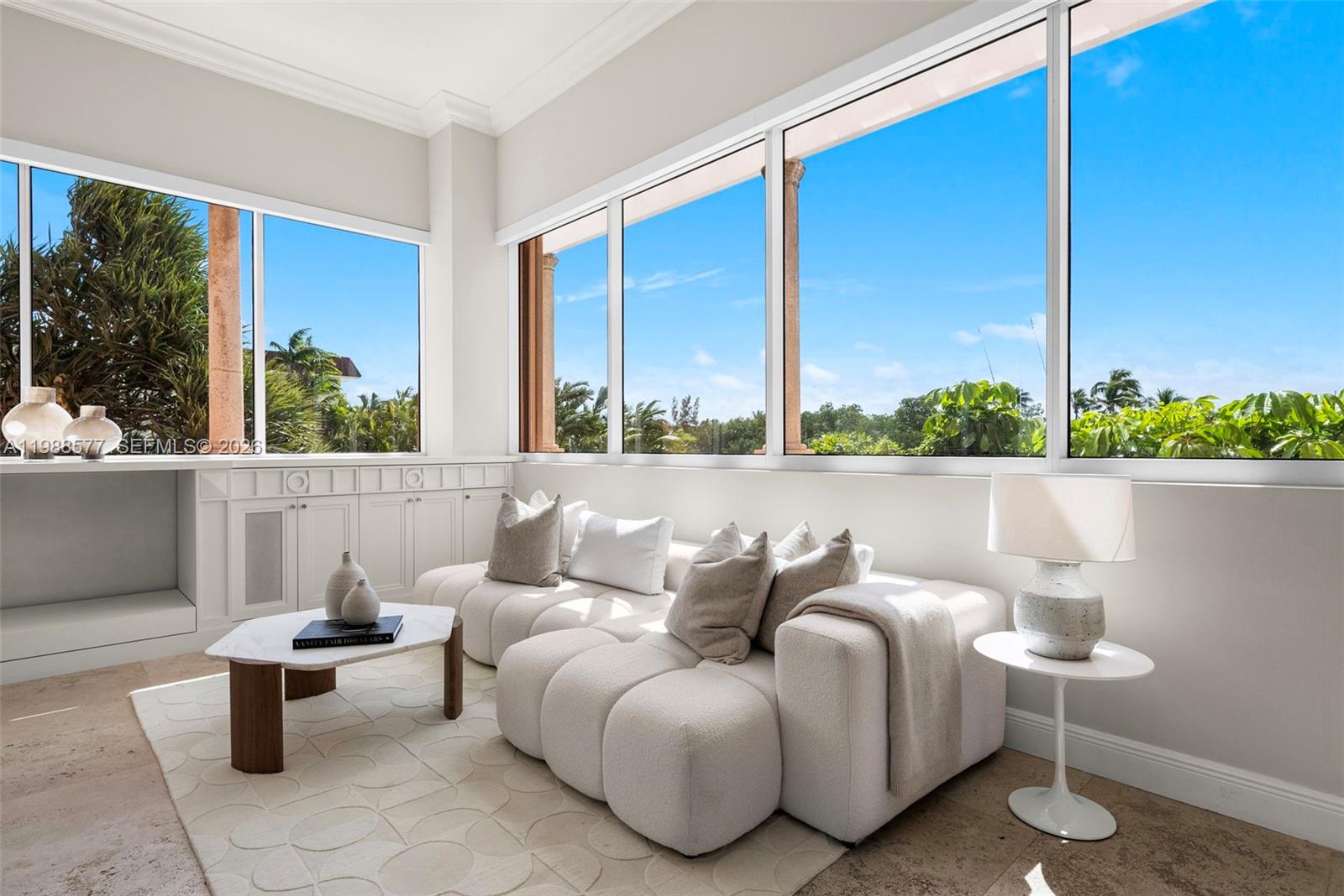 10 Edgewater Dr Unit: Lanai South