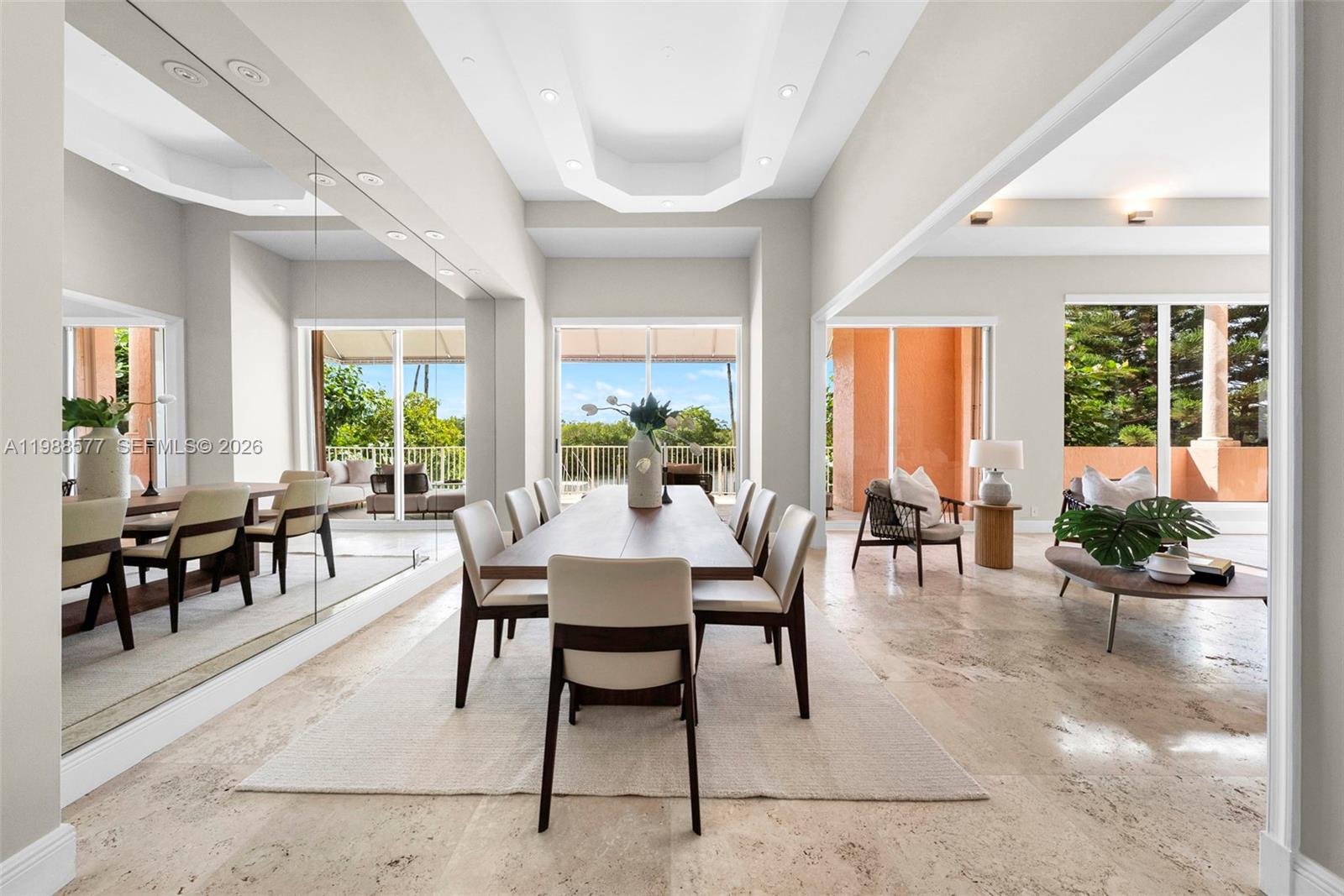 10 Edgewater Dr Unit: Lanai South