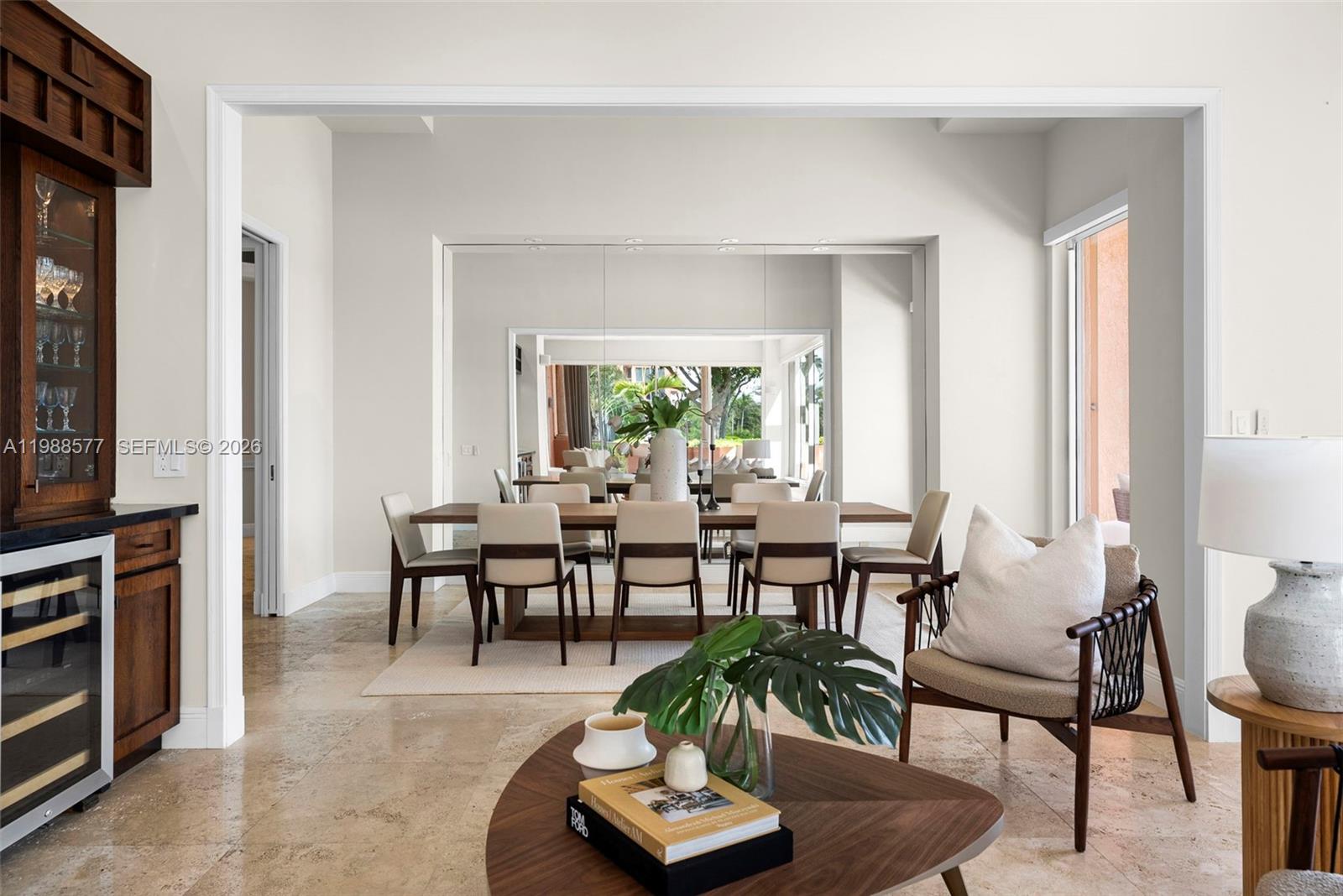 10 Edgewater Dr Unit: Lanai South
