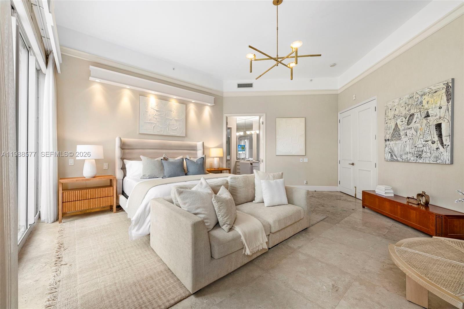 10 Edgewater Dr Unit: Lanai South