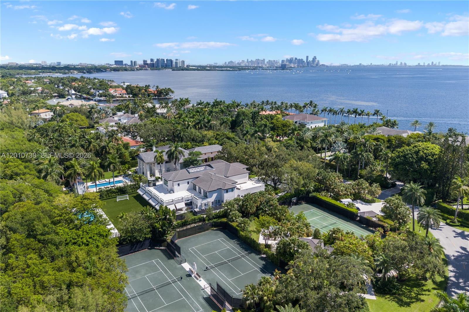 26 Tahiti Beach Island Rd