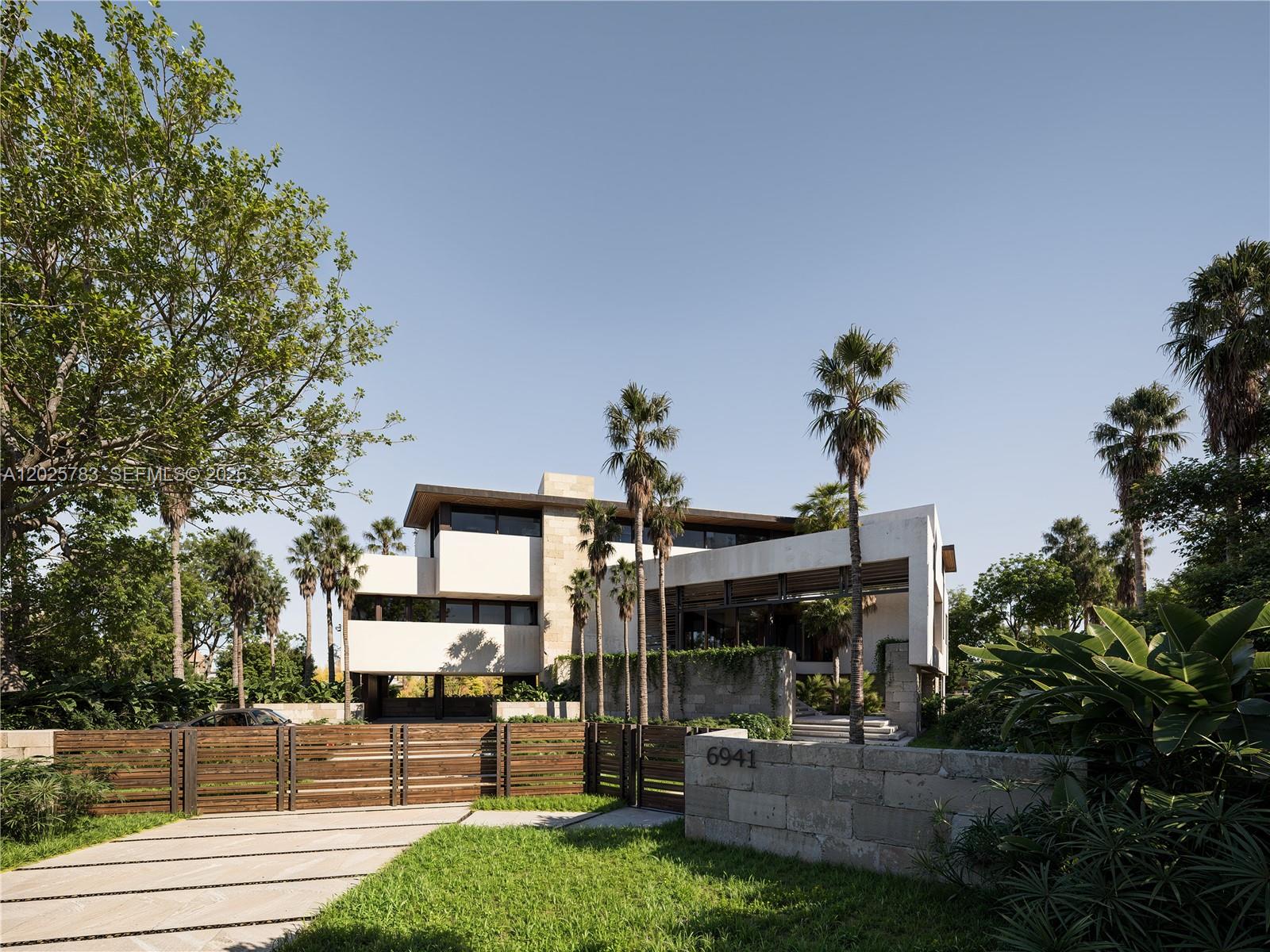 6941 Sunrise Ct