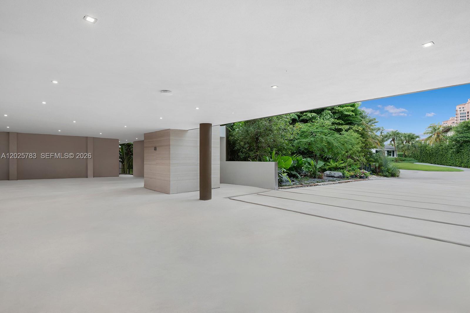 6941 Sunrise Ct