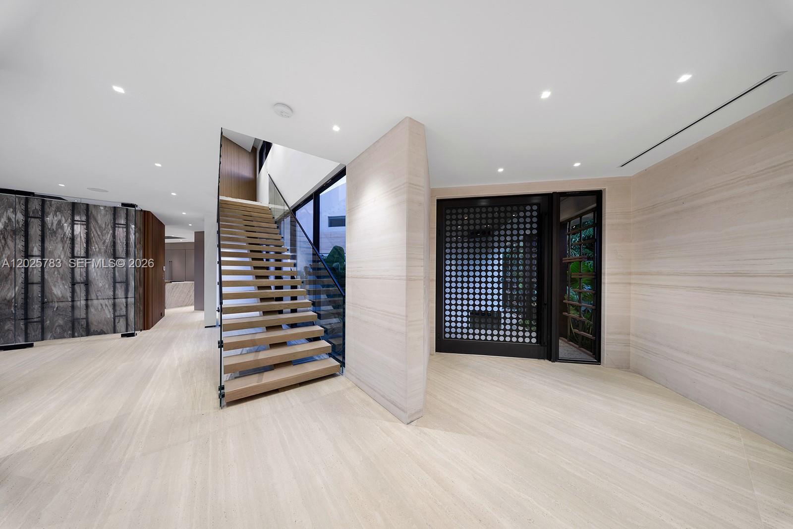 6941 Sunrise Ct