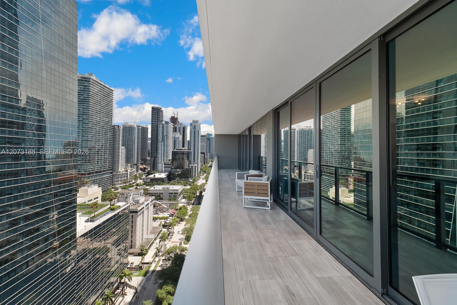 1451 Brickell Ave # 2405