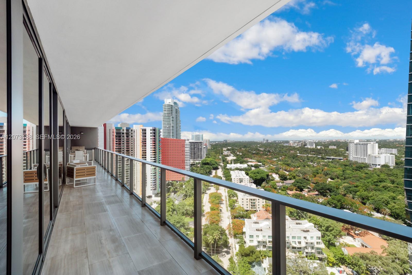 1451 Brickell Ave # 2405