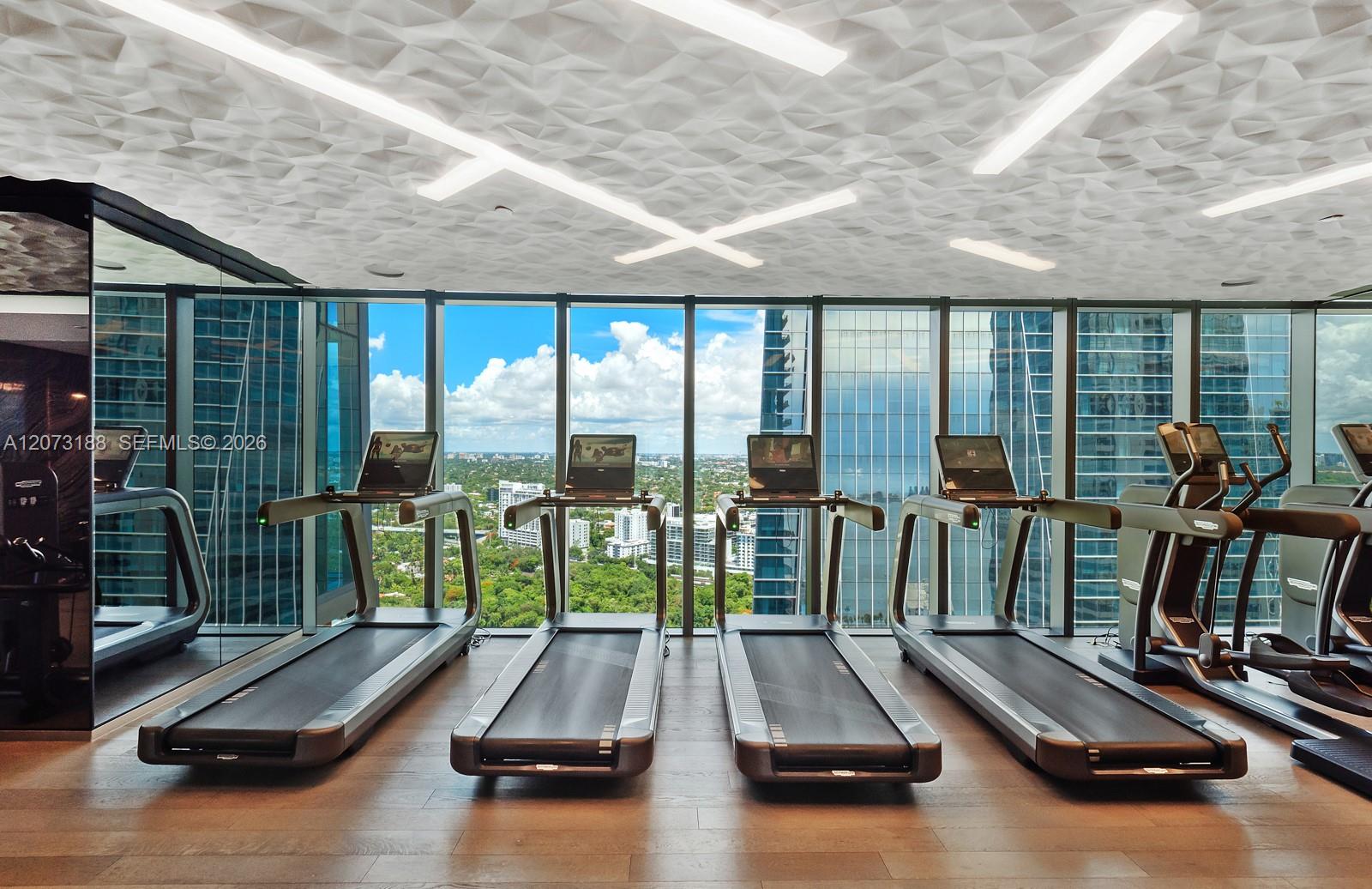 1451 Brickell Ave # 2405