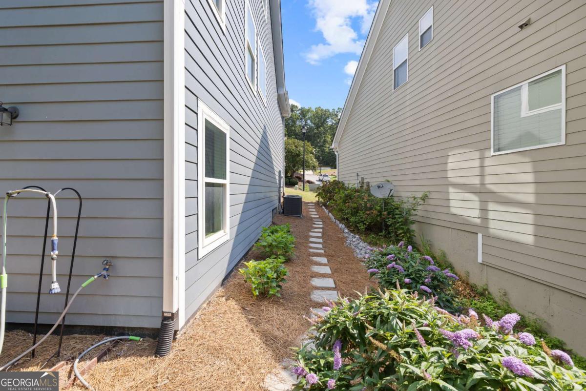 220 Meredith Ridge Road