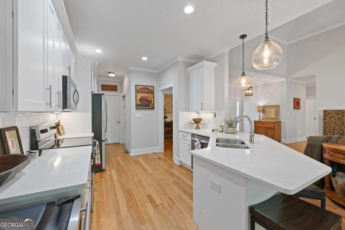 220 Meredith Ridge Road