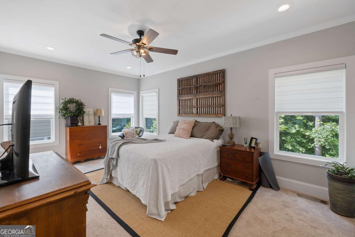 220 Meredith Ridge Road